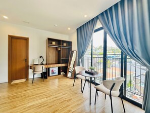 Studio Double with Bathtub | Free WiFi, bed sheets - QR Hotel Dalat  (Da Lat)