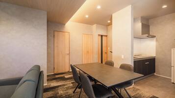 Family Room | Free WiFi, bed sheets