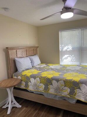 1 bedroom, iron/ironing board, WiFi, bed sheets - Oasis, 1-bedroom Apt.  walk to all of downtown St. Augustine with WiFi, AC (St. Augustine)