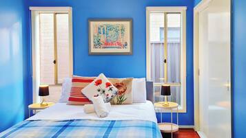 3 bedrooms, desk, iron/ironing board, WiFi