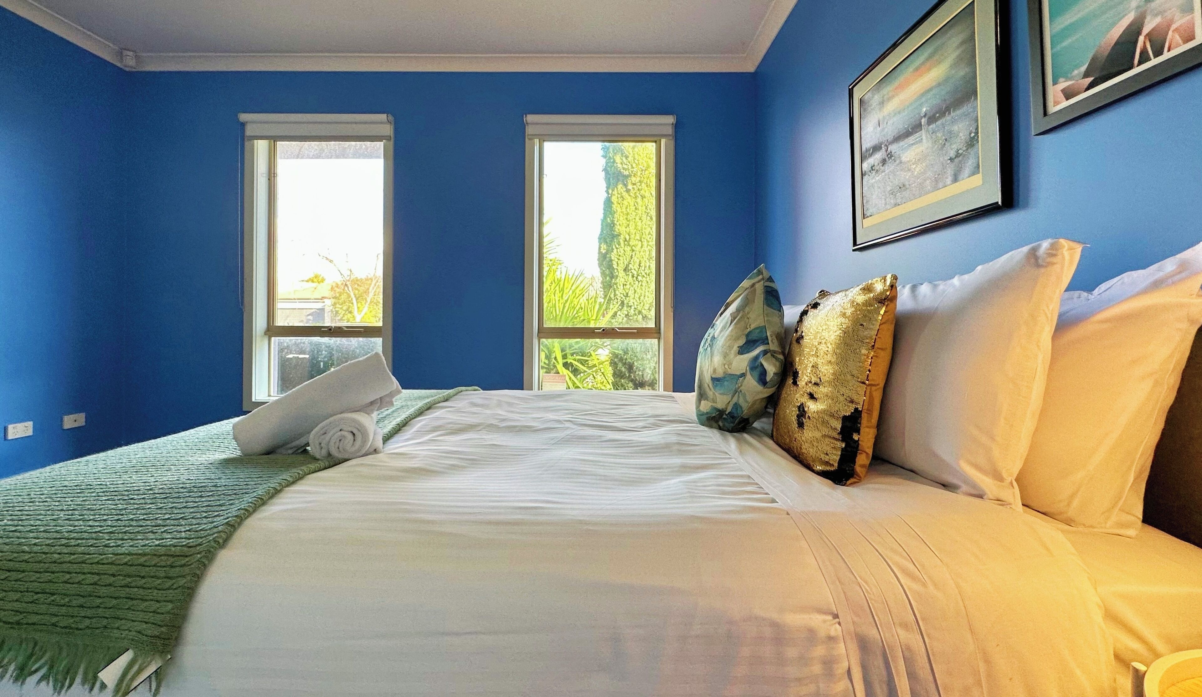 3 bedrooms, desk, iron/ironing board, WiFi