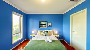3 bedrooms, desk, iron/ironing board, WiFi