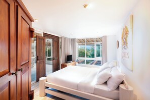 4 bedrooms, desk, free WiFi, bed sheets