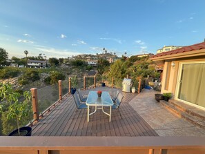 Outdoor dining - Serenity - Amazing Views & Modern Charm, 1 bedrm, 1 bath, 2 beds, kitchen, deck (La Mesa)