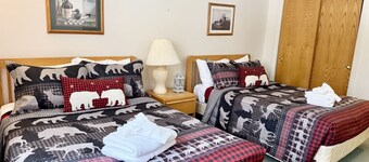 Cozy Escape for Skiing and Hiking near Loon Mountain