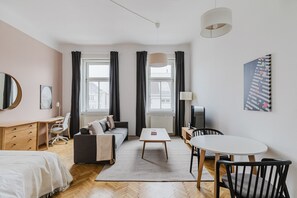 Télévision, chaîne hi-fi