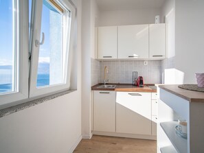 Fridge, cookware/dishes/utensils - Bella Vista by Interhome (Rijeka)