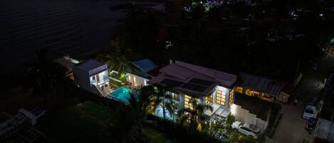 Fachada de la propiedad