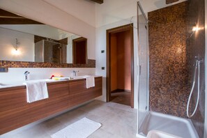 Vila | 8 quartos