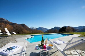 Room - Villa Intelvi With 6 Bedrooms and 5 Bathrooms (Cerano d'Intelvi)