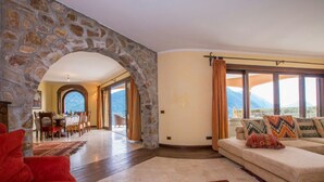 Unclassified image, 5 of 35, button - Villa Isola Verde Main Villa (Valsolda)