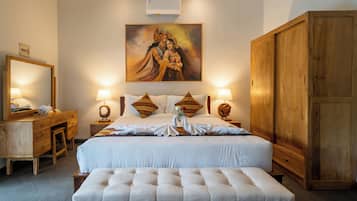 Deluxe Villa, 2 Bedrooms | 1 bedroom, in-room safe, soundproofing, free WiFi
