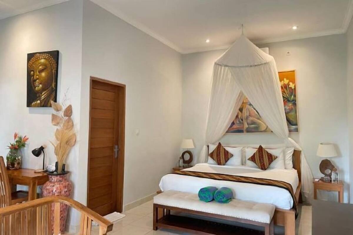 In-room safe, soundproofing, free WiFi