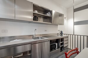 Fridge, microwave, stovetop, electric kettle
