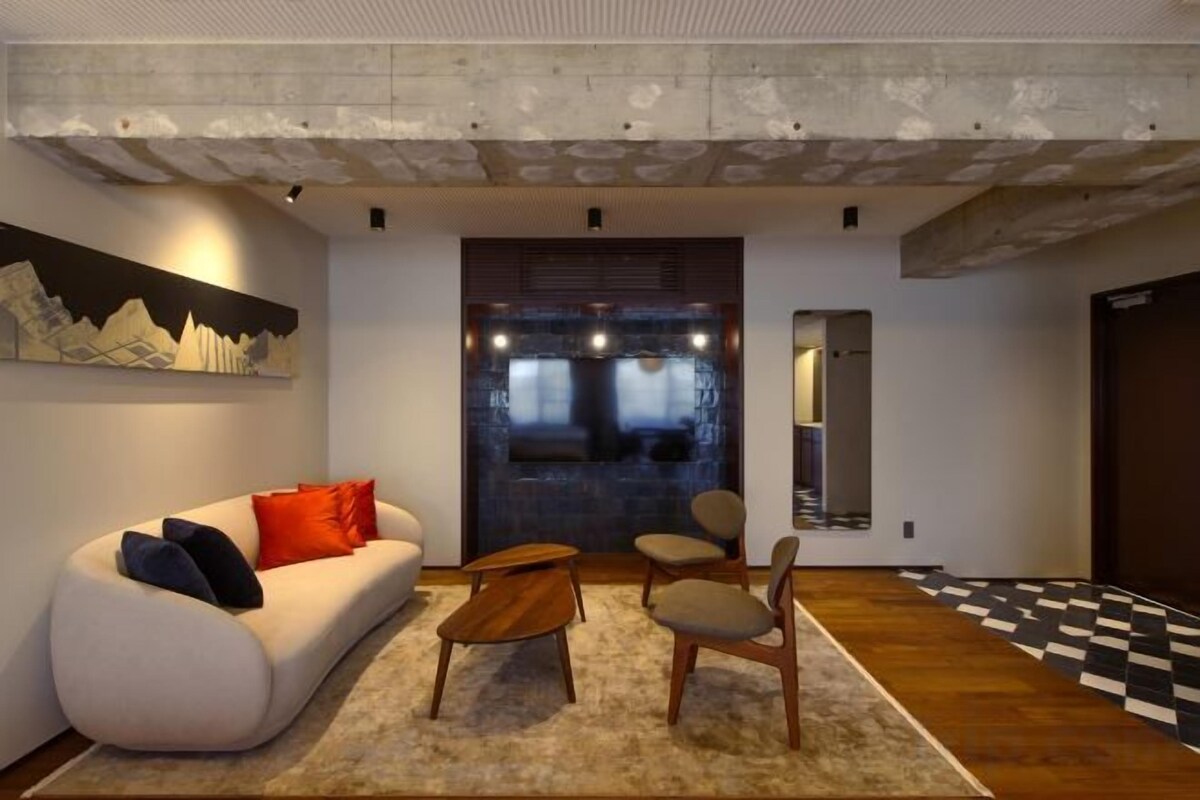 Living area | 60-inch Smart TV with digital channels, streaming services