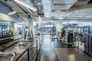 Fitness facility - Blueground | Lakeshore East, pool & w/d, nr park (Chicago)