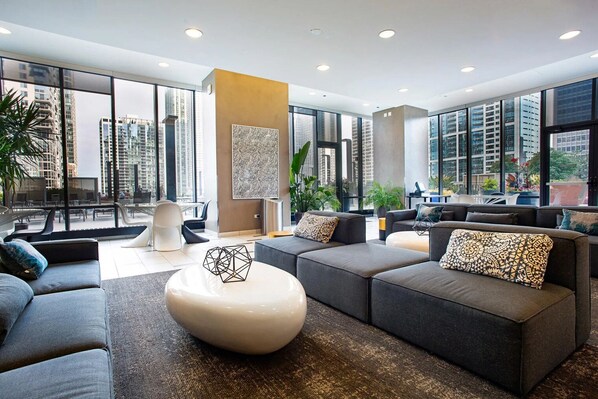 TV, stereo - Blueground | Lakeshore East, pool & w/d, nr park (Chicago)