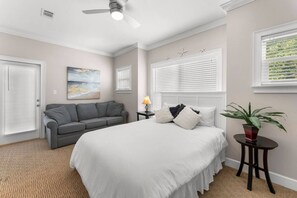 3 bedrooms, desk, iron/ironing board, free WiFi