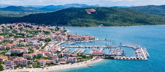 Delux Eco by Interhome