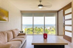 TV - Acceso directo a la playa, beach front · Espectacular vista al mar, departamento con playa (Cancún)