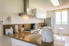 Fridge, microwave, oven, dishwasher