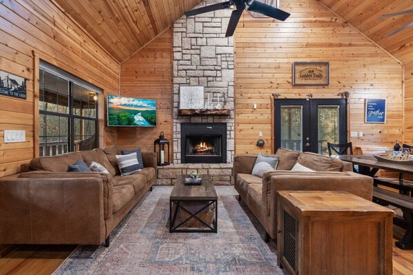 スマートテレビ、暖炉