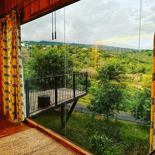 Adorable 1-bedroom cabin in Carrizal with WiFi access