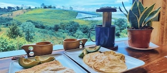 Adorable 1-bedroom cabin in Carrizal with WiFi access