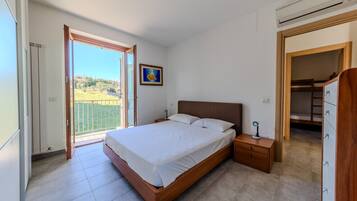 2 chambres, bureau, Wi-Fi, draps fournis