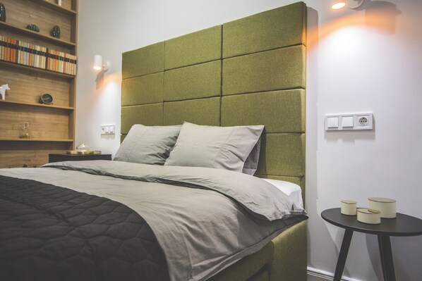 1 bedroom, WiFi, bed sheets
