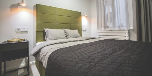 History, steps from Budapest Ruin Bars and streetfood,Charming 1-bedroom studio