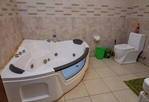 Towels, soap, toilet paper - Bonsai Villa Kigali (Kigali)