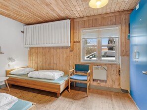 2 bedrooms, internet