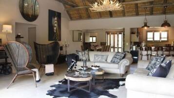 Smart TV, DVD player