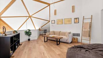 Älytelevisio, takka, tietokoneen näyttö