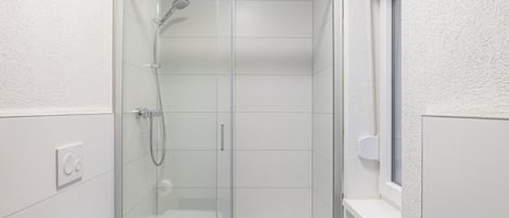 Shower, towels