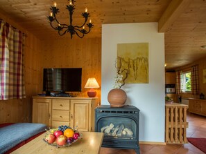 TV - mit 3 Schlafzimmern für bis 6 Personen by Interhome (Annaberg - Lungötz)