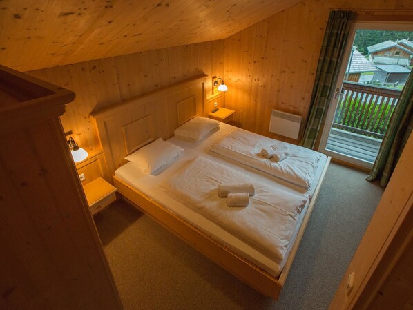 3 bedrooms, Internet