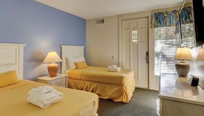 2 chambres, fer et planche à repasser, Wi-Fi gratuit, draps fournis