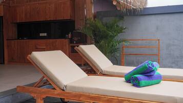 Kolam renang outdoor