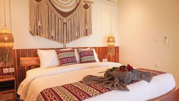 Villa, 2 chambres, vue sur la plage | Bureau, accès au Wi-Fi (inclus), literie fournie