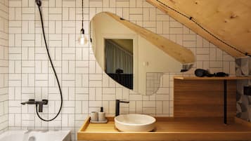 Deluxe-Doppelzimmer, Balkon, Gartenblick | Badezimmer