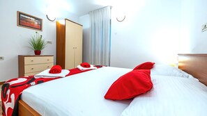 5 camere, ferro/asse da stiro, Wi-Fi gratuito, lenzuola