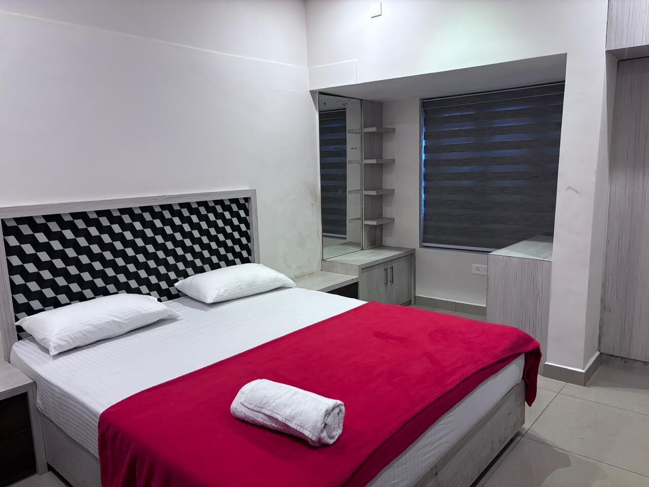 Schreibtisch, kostenloses WLAN