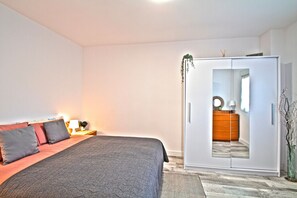4 bedrooms, free WiFi