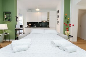 Apartment, Balkon, Stadtblick | Wohnbereich