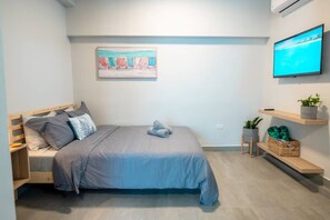 Desk, iron/ironing board, free WiFi, bed sheets