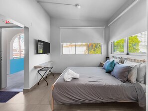 1 bedroom, desk, iron/ironing board, free WiFi