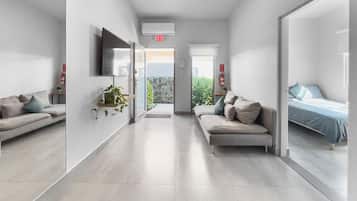 2 habitaciones, escritorio, tabla de planchar con plancha y wifi gratis