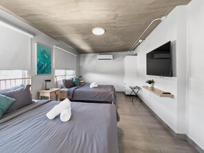 2 makuuhuonetta, työpöytä, silitysrauta/-lauta, ilmainen Wi-Fi